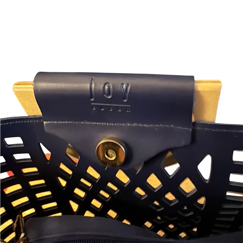 Joy Susan Madison VEGAN Navy Cut Out Tote. NWOT! - Picture 2 of 4